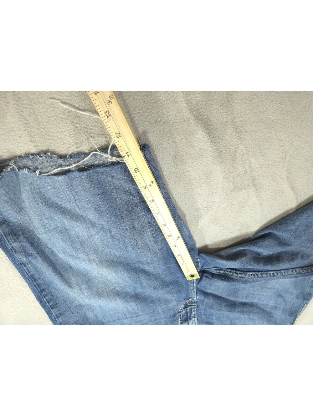 BKE Buckle Shorts Mens 36 Tyler Straight Denim Jorts Cutoffs Light Stone Stretch